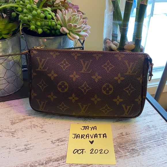 ‼️SOLD‼️ AUTHENTIC Pochette Accesoires 🤎 - Picture 1 of 10